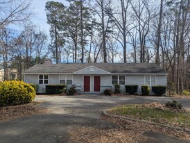 4 Maple Leaf Ct in Asheville, NC - Building Photo