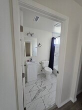 1647 E 53rd St in Los Angeles, CA - Building Photo - Building Photo