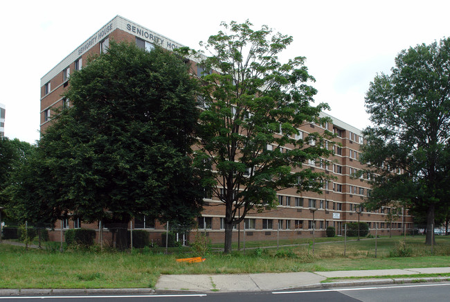 Seniority House (Age 62+) in Springfield, MA - Building Photo - Building Photo