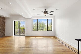 102 Ogden Ave, Unit 103 in Jersey City, NJ - Building Photo - Building Photo