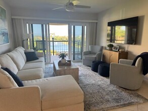 401 Ocean Bluffs Blvd in Jupiter, FL - Building Photo - Building Photo