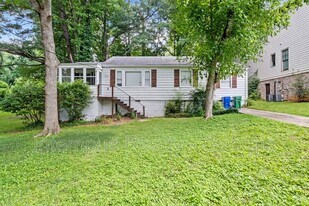 1738 Duke Rd in Chamblee, GA - Building Photo
