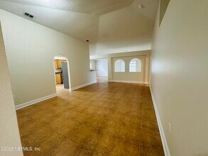 7356 Spring Hill Rd in Jacksonville, FL - Building Photo - Building Photo