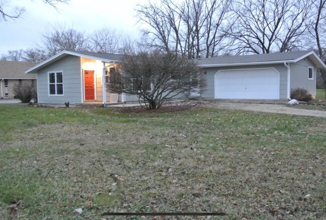 property at 1915 N Seminary Ave