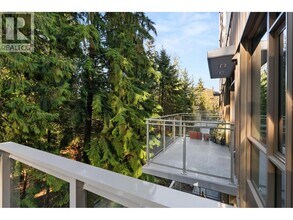 2375 Emery Ct in North Vancouver, BC - Building Photo - Building Photo