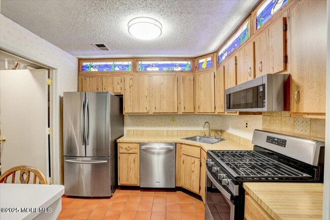 5-3 Portland Ct in Freehold Township, NJ - Building Photo - Building Photo