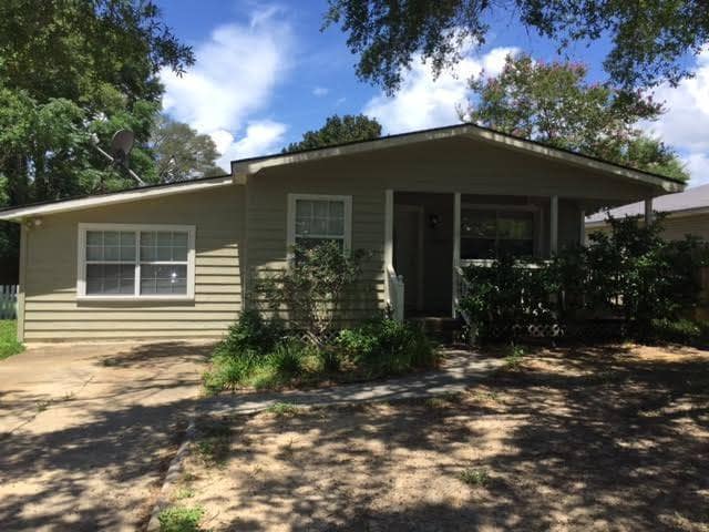 1405 Watson Ave