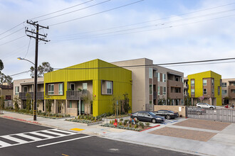 Stanford Ave Apartments in Compton, CA - Foto de edificio - Primary Photo