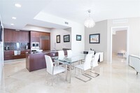 15901 Collins Ave, Unit 1607 in Sunny Isles Beach, FL - Foto de edificio - Building Photo