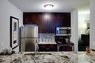 Merriam Park Apartments in St. Paul, MN - Building Photo - Building Photo