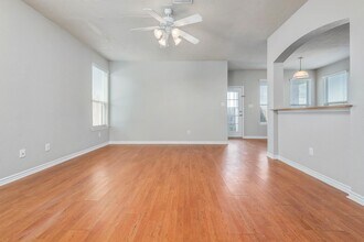 2939 McLaren Dr in College Station, TX - Building Photo - Building Photo