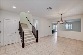 6161 Andover Wood Rd in Las Vegas, NV - Foto de edificio - Building Photo