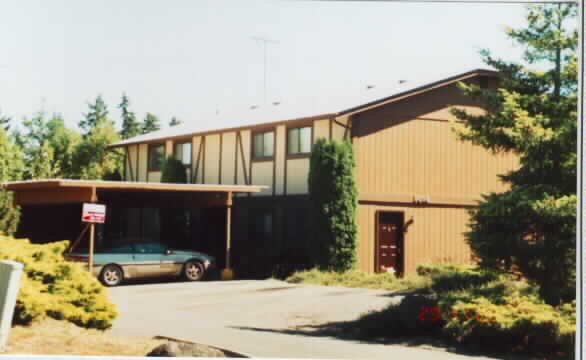 5016 W Orchard Glen Ct in Tacoma, WA - Foto de edificio