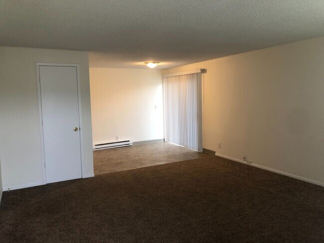 4812 Cougar Ct SE in Salem, OR - Foto de edificio - Building Photo