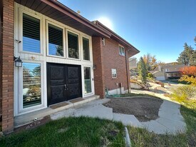 921 Ashley Cir in Bountiful, UT - Building Photo