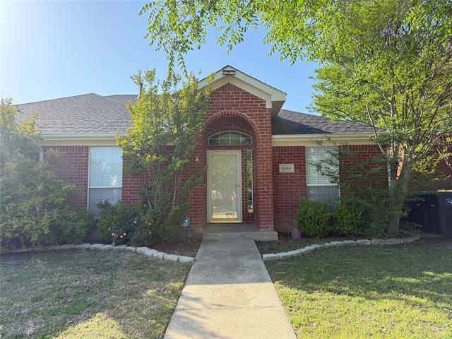 10404 Holly Grove Dr in Fort Worth, TX - Building Photo