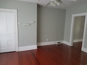 49 Sterling St in Pittsburgh, PA - Building Photo - Building Photo