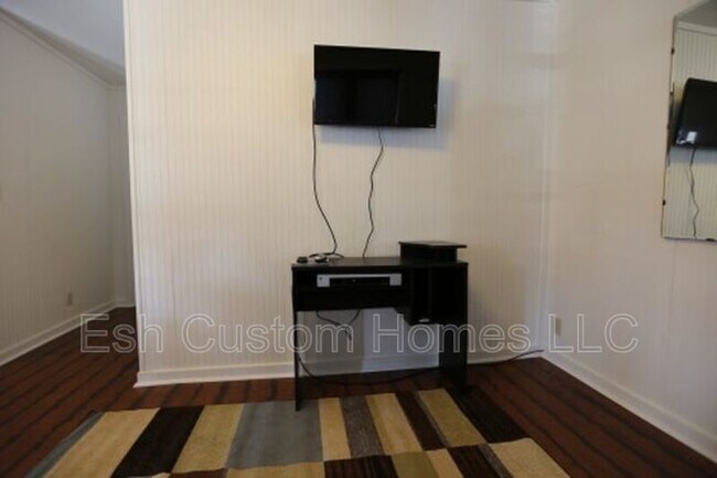 135 W 3rd St in Lewistown, PA - Building Photo - Building Photo