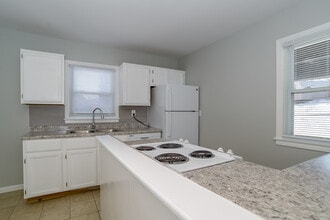 6703 N Walnut St in Kansas City, MO - Building Photo - Building Photo