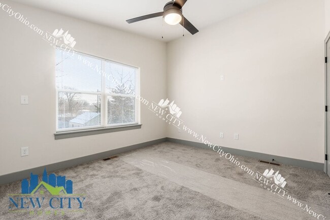 property at 172 Whitethorne Ave