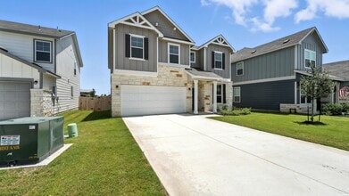 158 Hazy Glade Dr in Seguin, TX - Building Photo - Building Photo