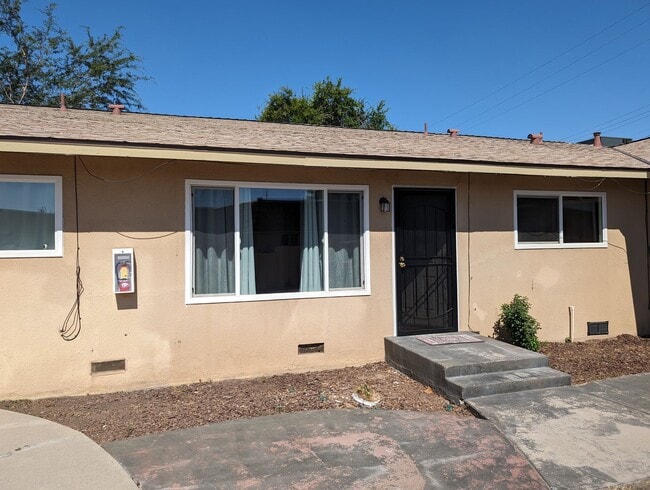 4831 E University Ave in Fresno, CA - Building Photo - Building Photo