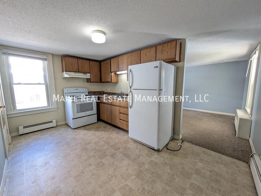 15 Elm St in Bangor, ME - Building Photo