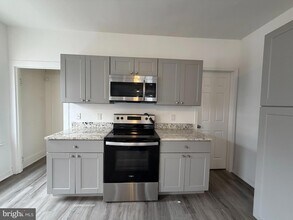 731 E 4th St in Bridgeport, PA - Building Photo - Building Photo