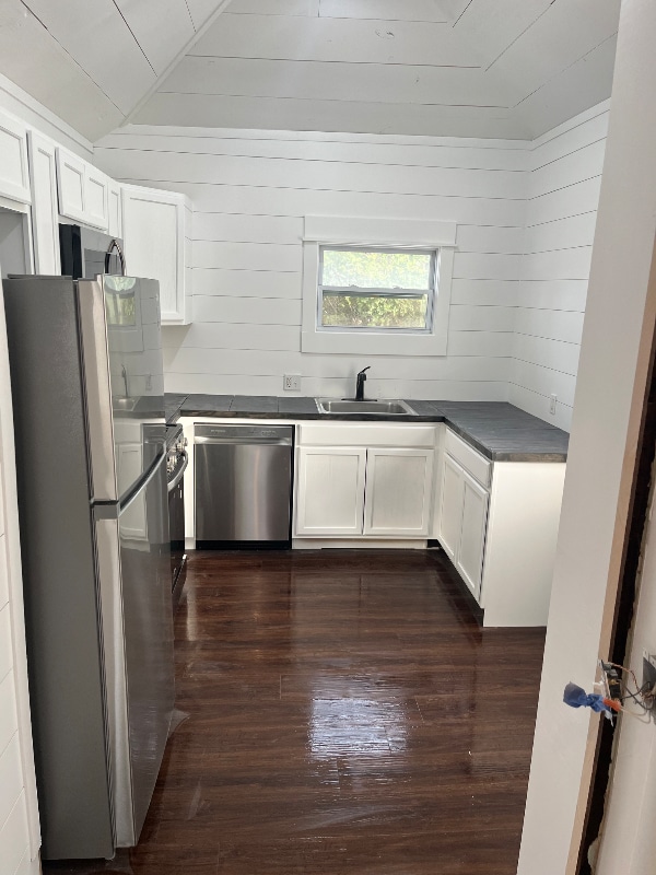 255 W Summit Ave in Muskegon Heights, MI - Foto de edificio - Building Photo