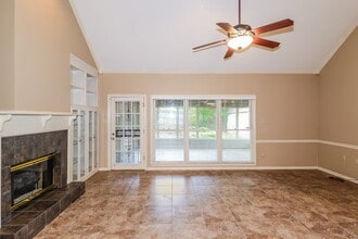 2279 Hickory Path Dr in Memphis, TN - Foto de edificio - Building Photo