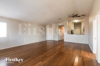 3236 W Vuelta De Los Mineros in Tucson, AZ - Building Photo - Building Photo