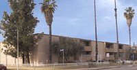 Kester Palace in Van Nuys, CA - Foto de edificio - Building Photo