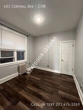 401 Central Ave in Jersey City, NJ - Building Photo - Building Photo