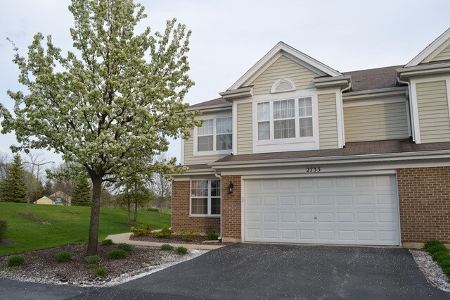 2733 Borkshire Ln in Aurora, IL - Building Photo