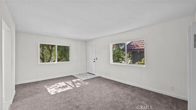 292 N Craig Ave in Pasadena, CA - Foto de edificio - Building Photo