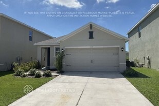 5113 Old Turner Ln. in Palmetto, FL - Building Photo