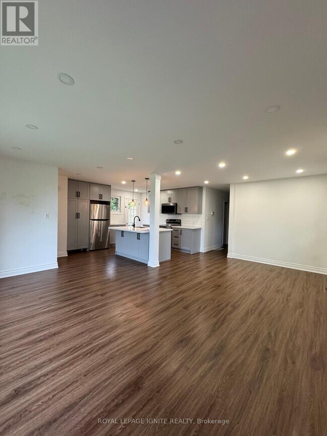 290 Nipigon St in Oshawa, ON - Building Photo - Building Photo