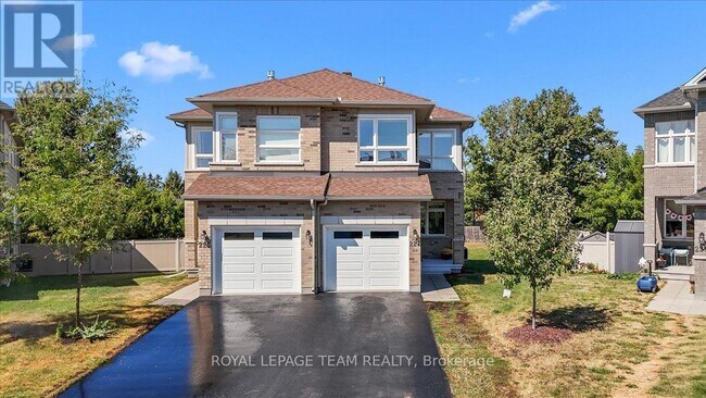 227 Bert Hall St in Arnprior, ON - Building Photo - Building Photo