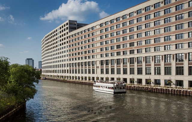 property at 900 N Kingsbury St