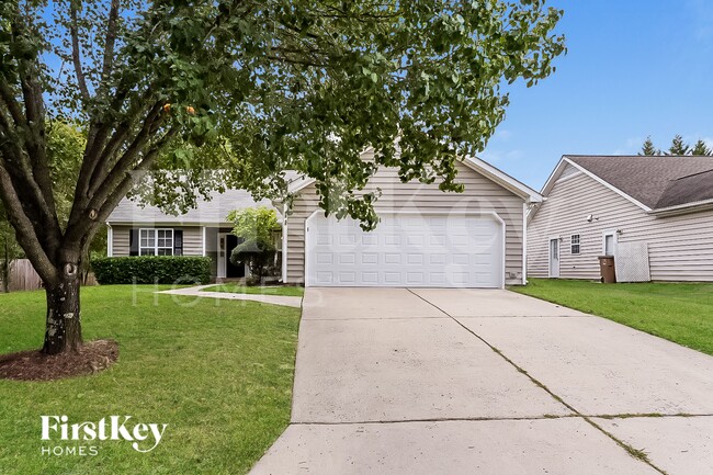 1711 Kildare Woods Dr in Greensboro, NC - Foto de edificio - Building Photo