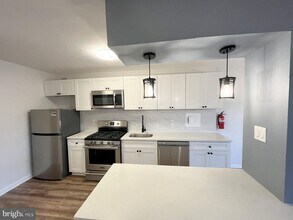 302 Barclay Towers in Cherry Hill, NJ - Building Photo - Building Photo