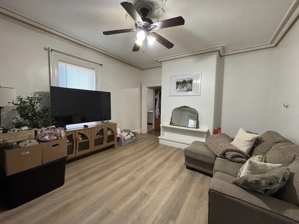 54 Tudor St in Lynn, MA - Building Photo