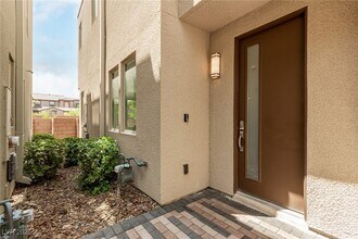 11297 Gravitation Dr in Las Vegas, NV - Building Photo - Building Photo