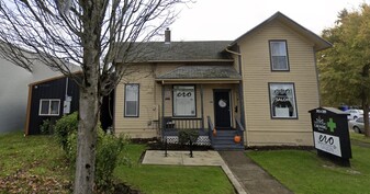 301 Shipping St NE in Salem, OR - Building Photo