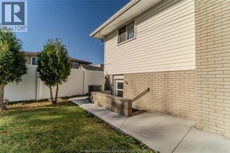 5935 Rose St in Windsor, ON - Building Photo - Building Photo