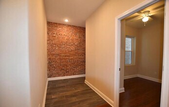 444 S 54th St, Unit Floor 1 in Philadelphia, PA - Foto de edificio - Building Photo