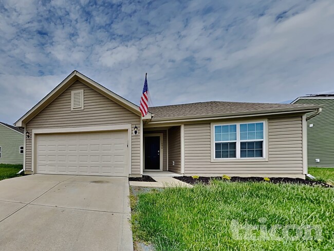 property at 1806 12 Oaks Dr