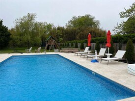 66 Library Ave in Westhampton Beach, NY - Building Photo