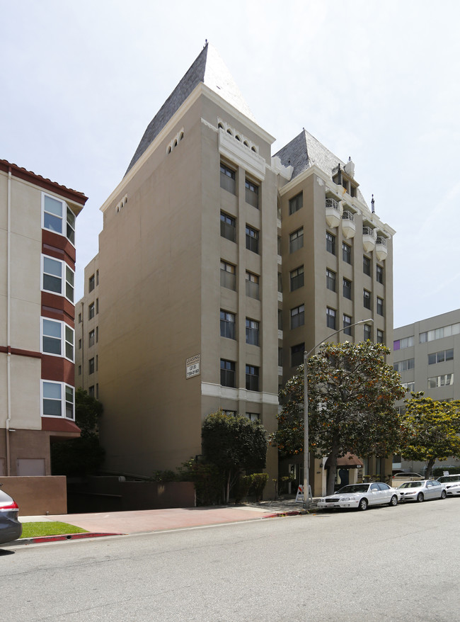 Gramercy Wilshire in Los Angeles, CA - Building Photo - Building Photo