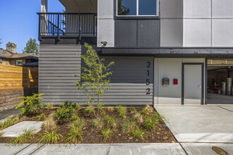 Civitas Apartments in Shoreline, WA - Foto de edificio - Building Photo